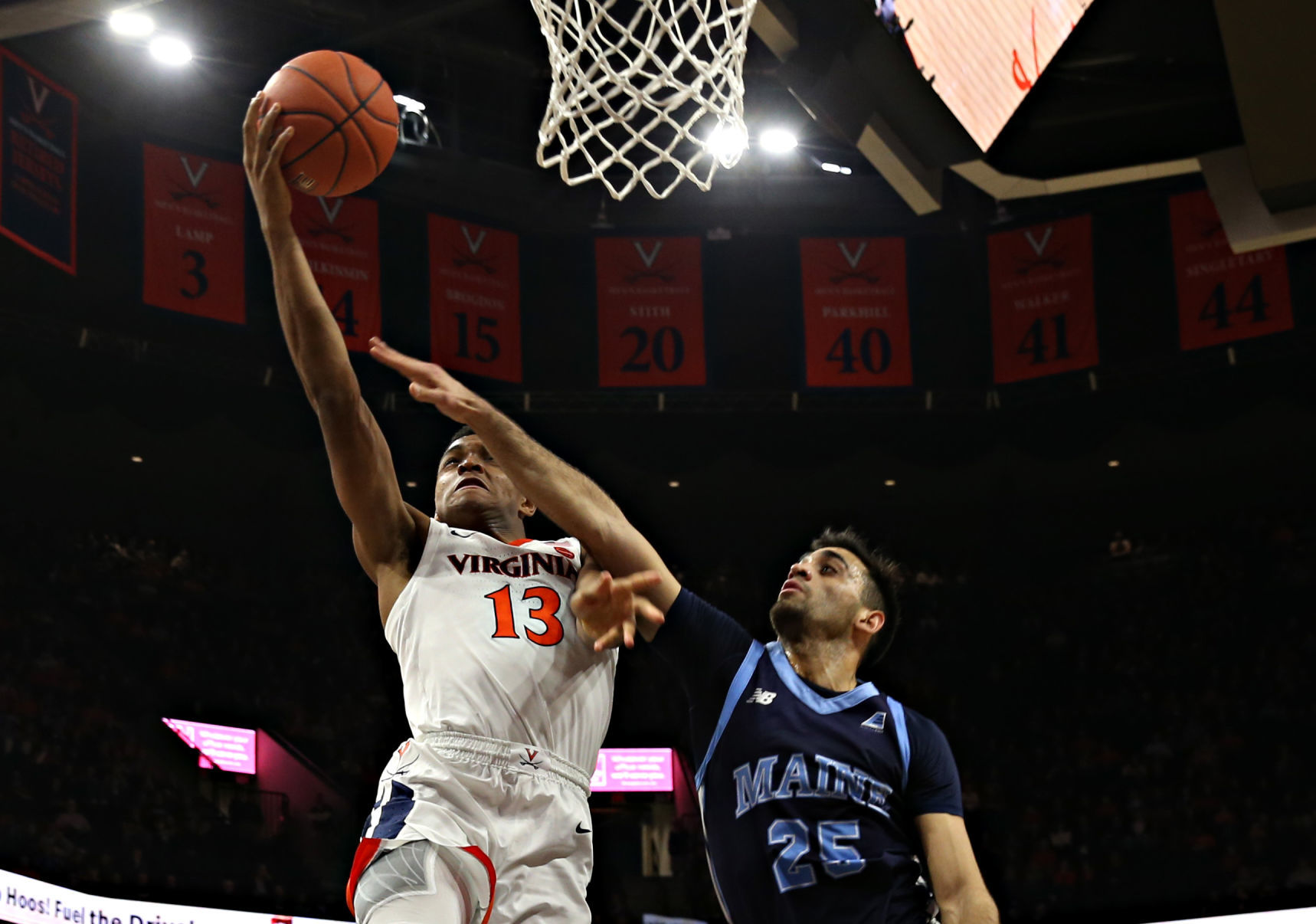 20191127_cdp_sports_uvabasketball131.JPG